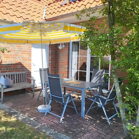 Haus Luettje Huus Holiday home Krummhoern