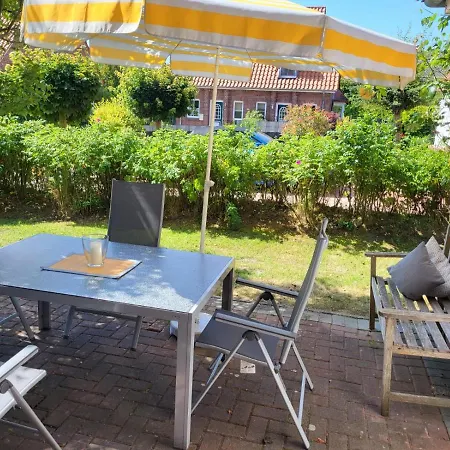 Haus Luettje Huus Holiday home Krummhoern